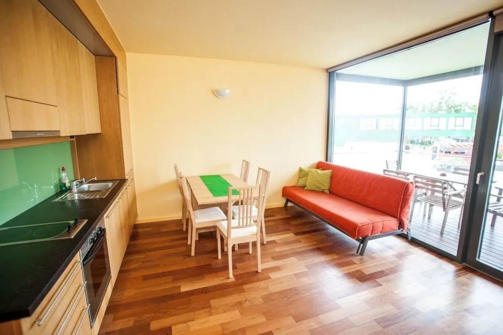 BL YachtClub & Apartments