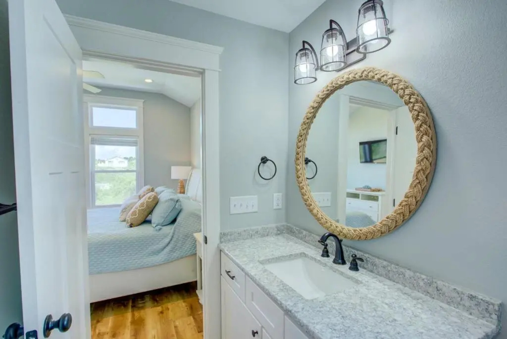 4056 - Tight Lines & Tan Lines