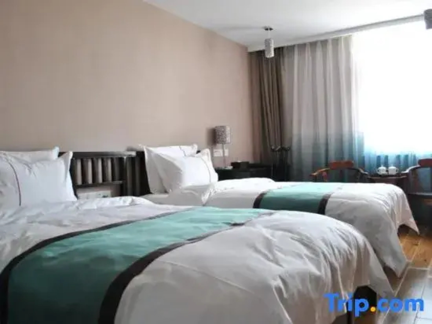 Yunpeng Sunshine Holiday Hotel