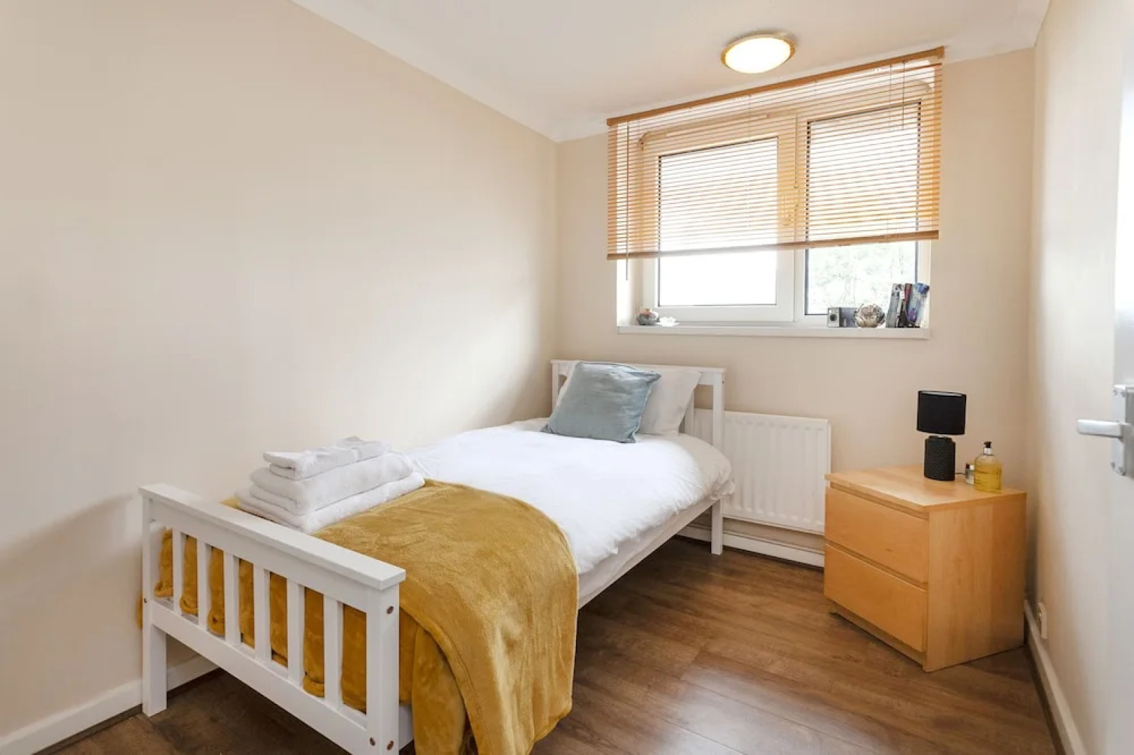Longlyn 3 bedroom apartment