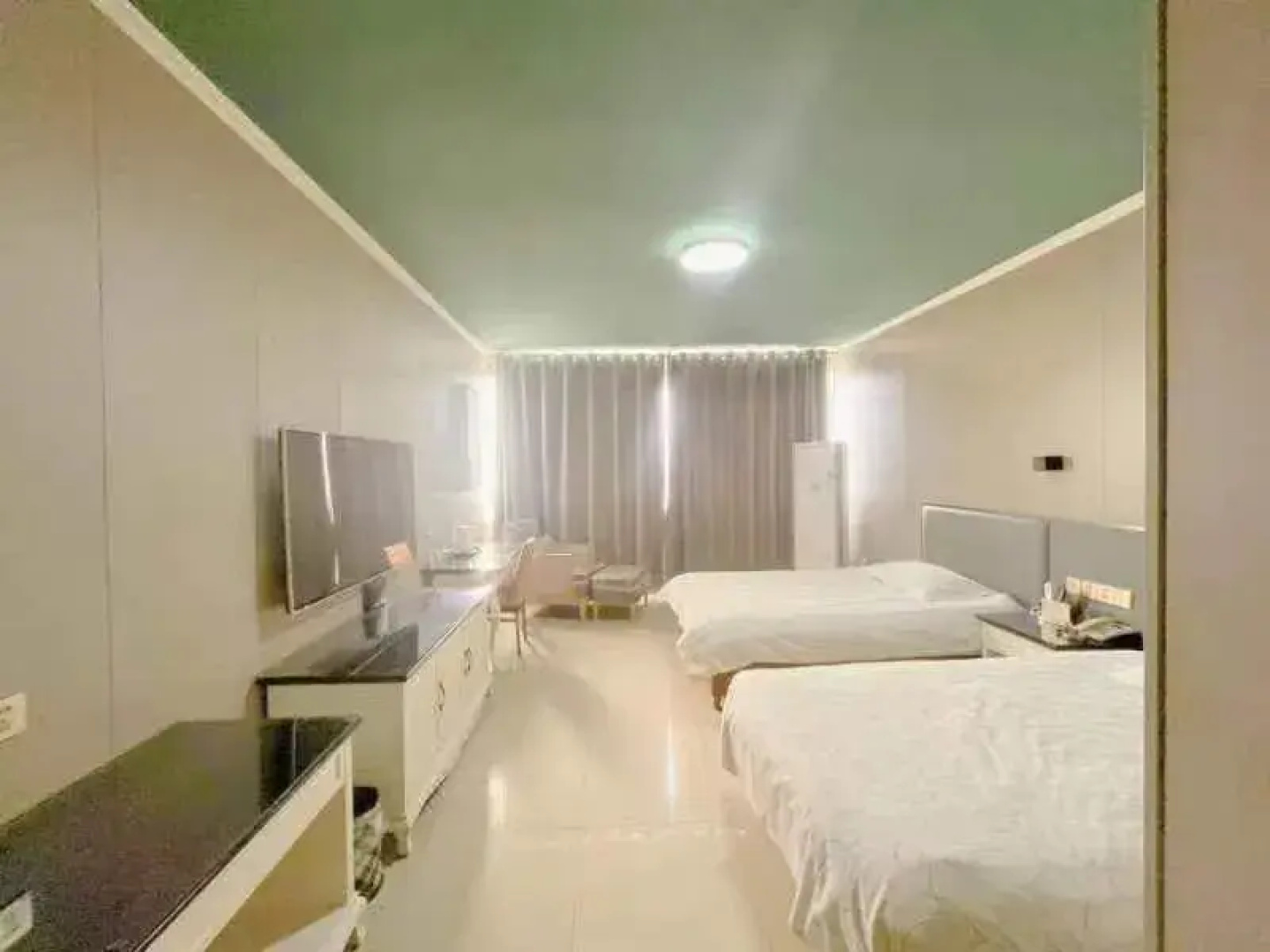 Milan Apartment (Zhumadian Haiyun Branch)