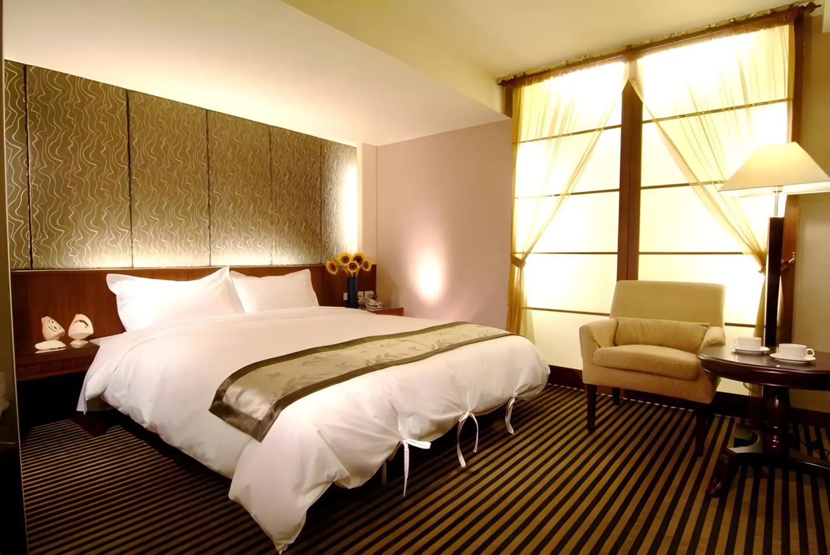 Tapeng Bay Holiday Hotel