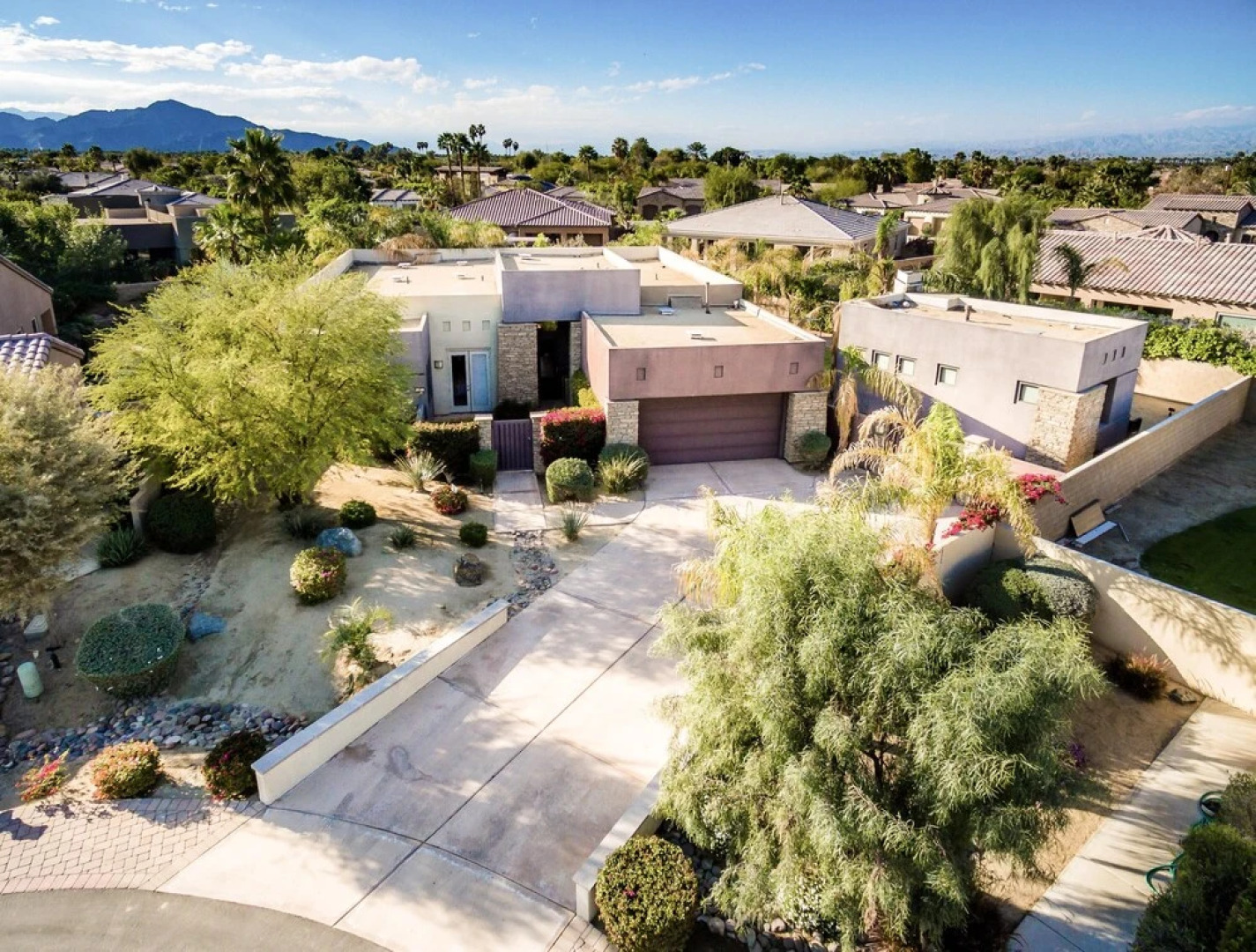 Whispering Palms by AvantStay | WALK TO COACHELLA | Pool & Hot Tub | Sleeps 16!