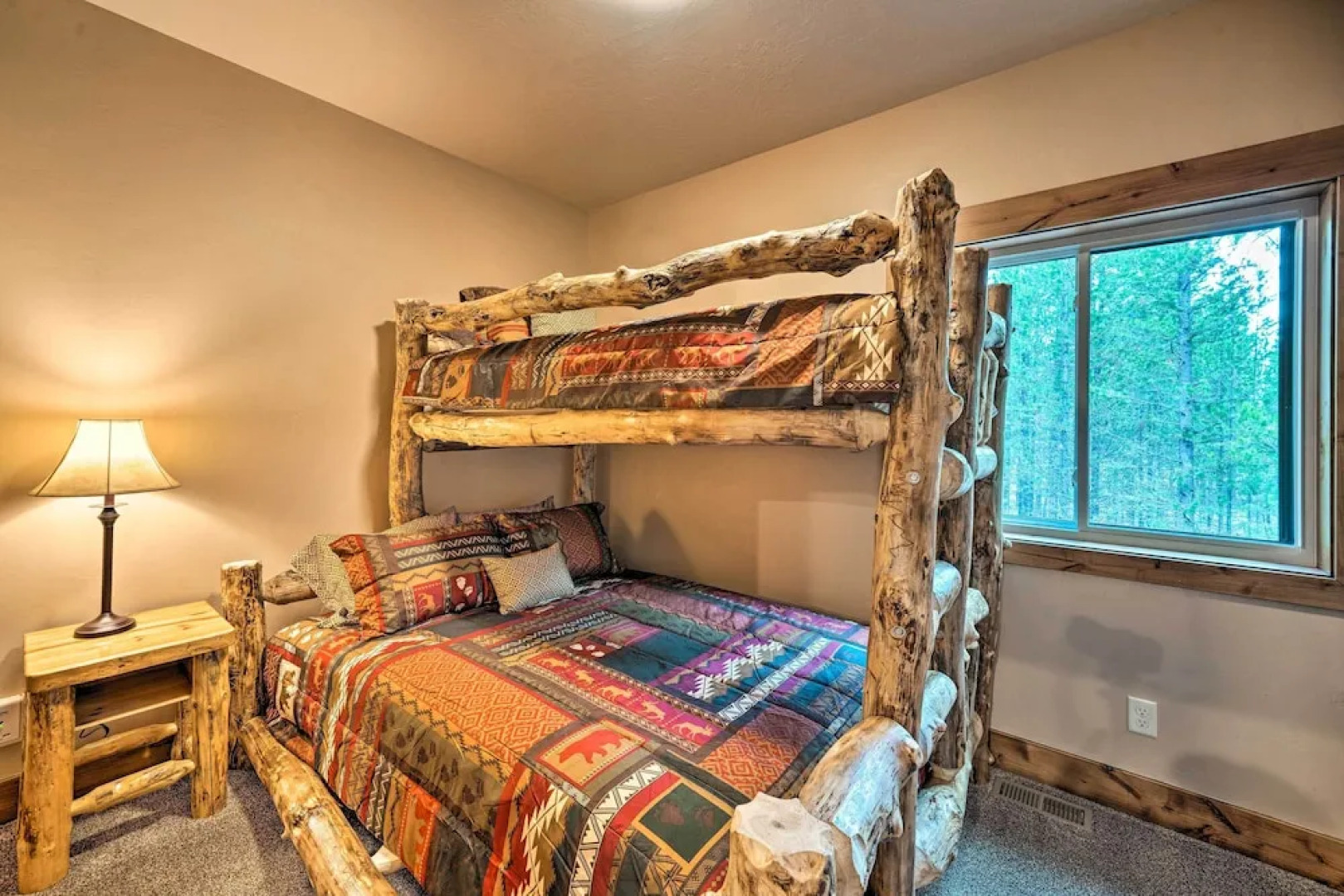 Outdoor Adventure Hub ~ 20 Miles to Yellowstone!