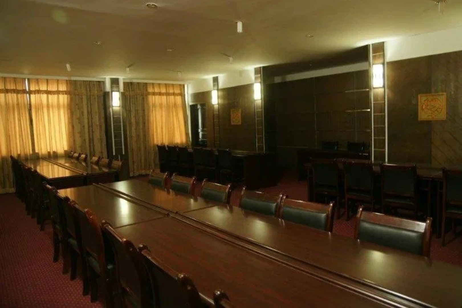 Linzhi Yujiangnan Hotel