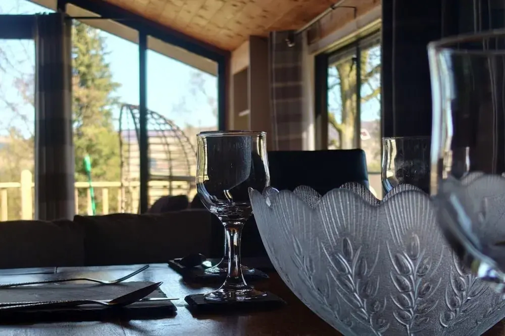 Wildwood Cabin - Sleeps 6, Hot Tub & Parking