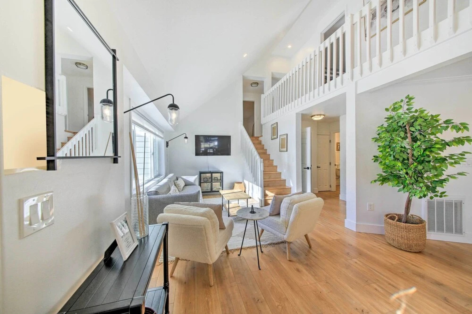 Sagle Family Getaway < 1 Mi to River & Beach