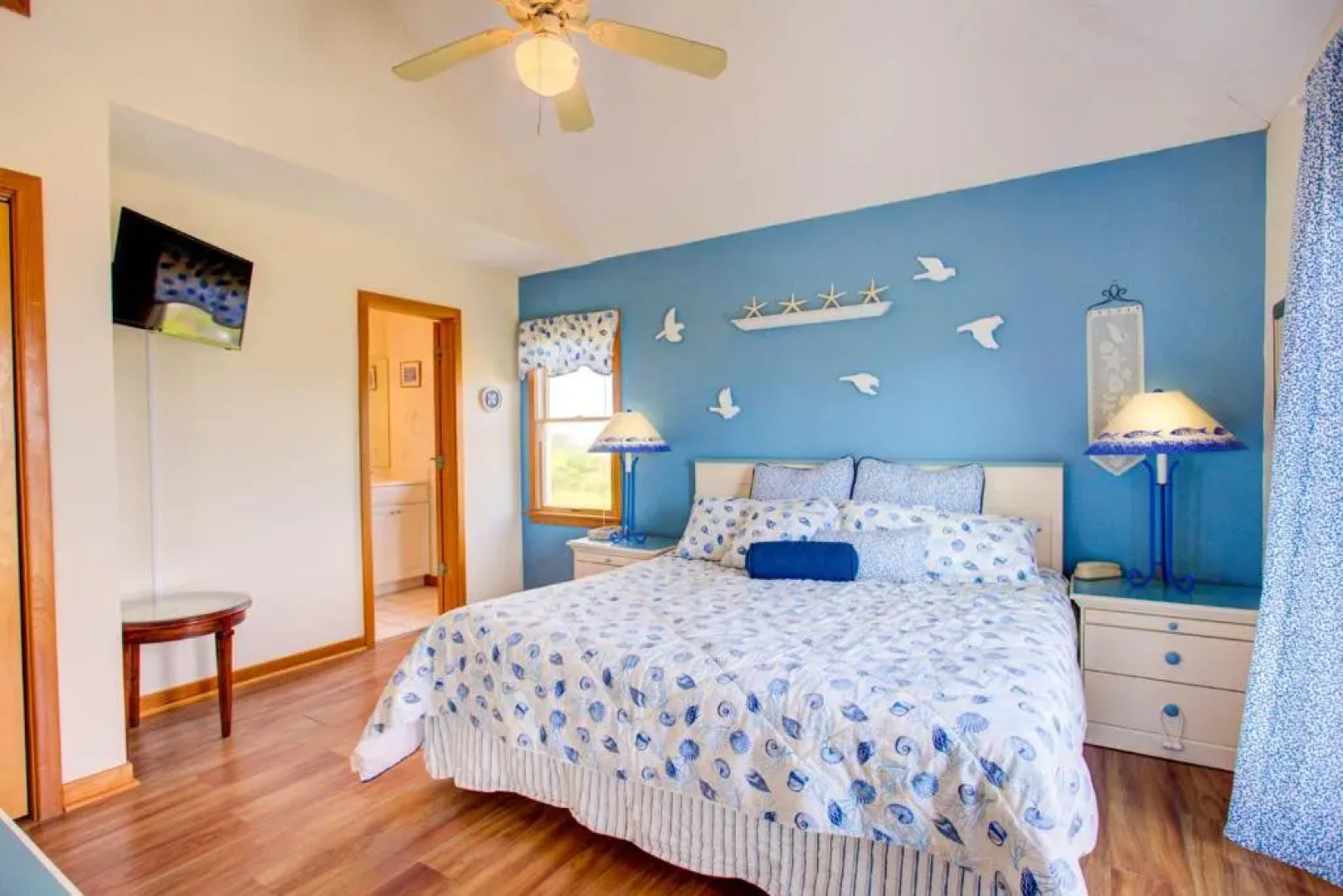 1240 Whale Song I Ocean View