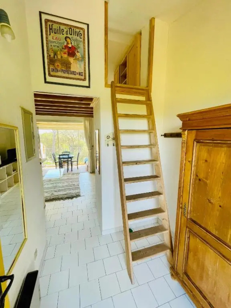 Bel appartement avec mezzanine, vue mer et piscine