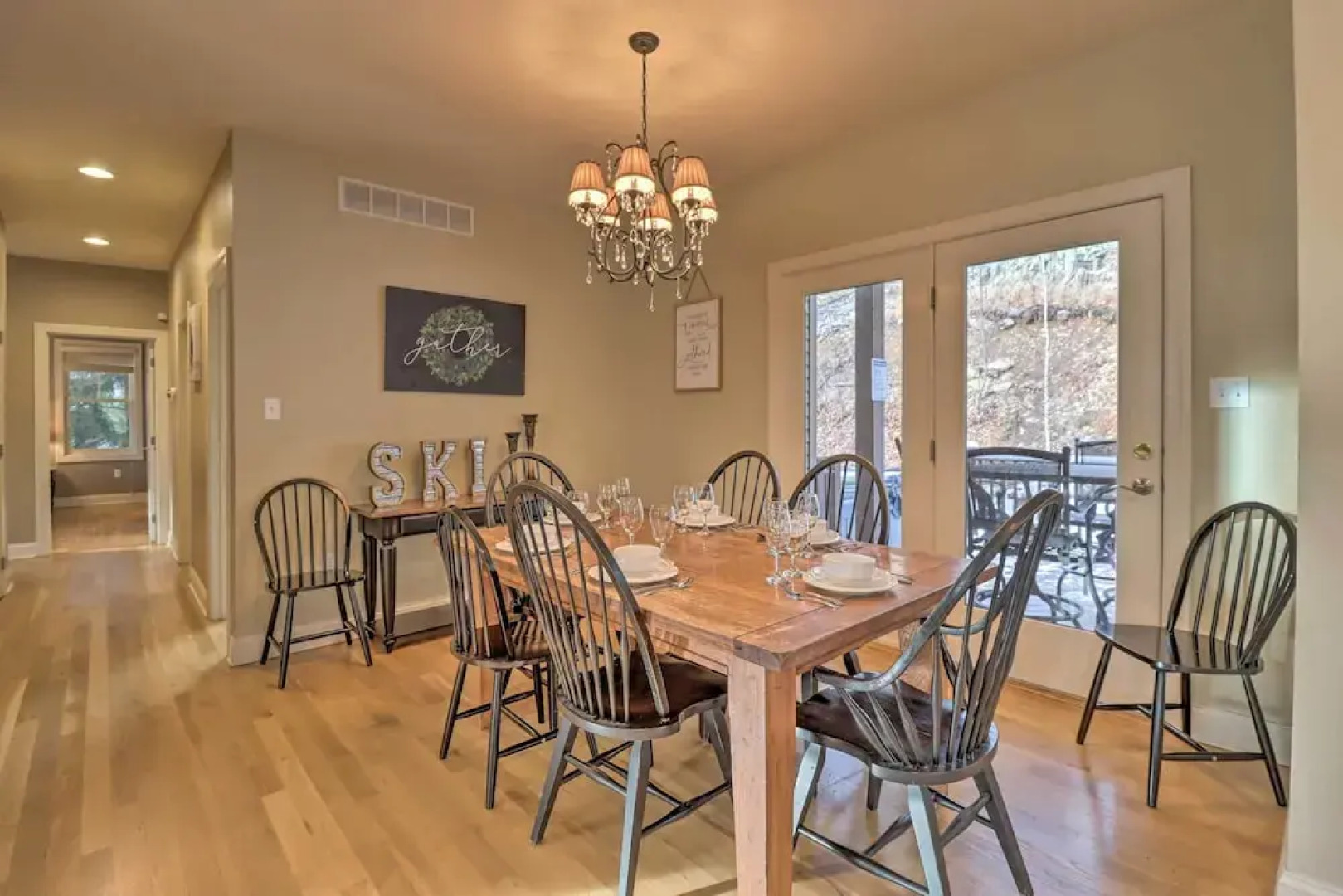 < Half-mi to Skiing: Lake Harmony Home w/ Hot Tub