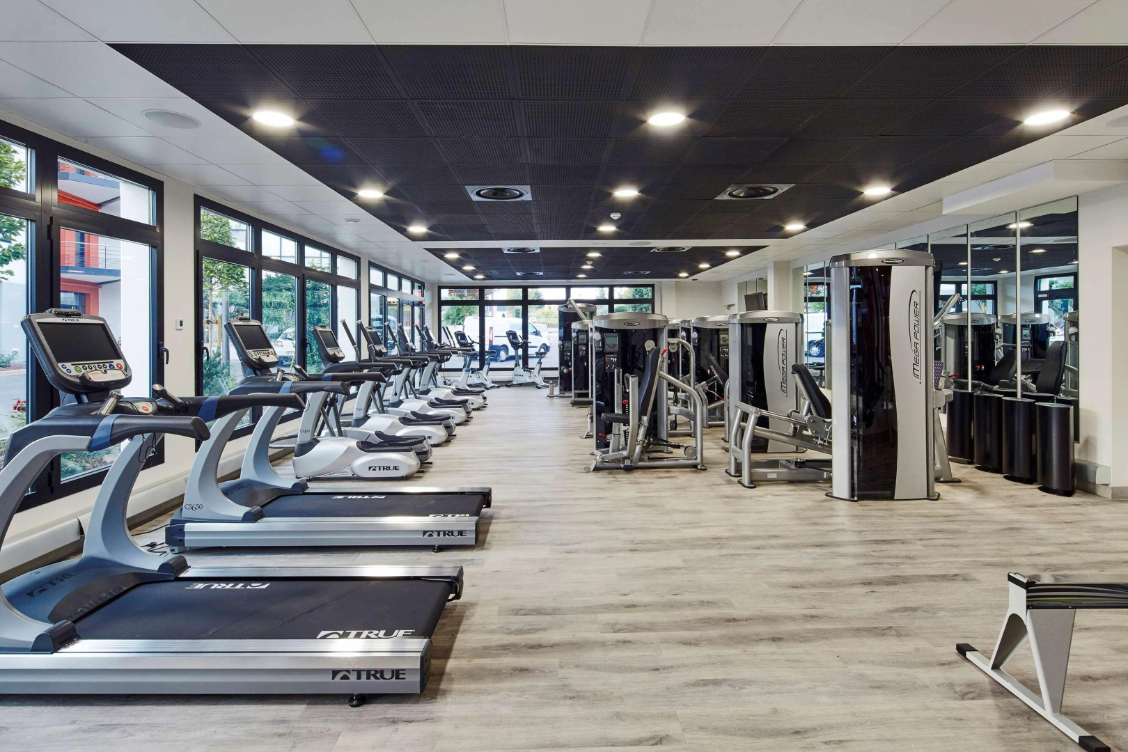Kyriad Prestige Lyon Est - Saint Priest Eurexpo Hotel and Spa