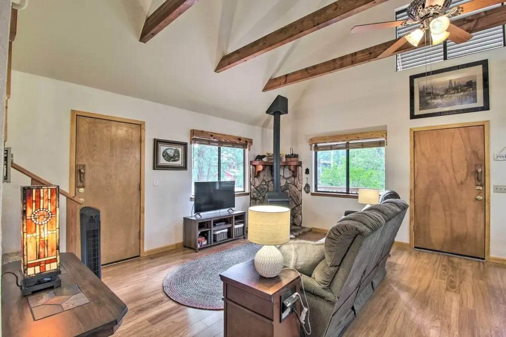 Cozy Pinetop Mountain Escape: Hike, Golf & Ski!