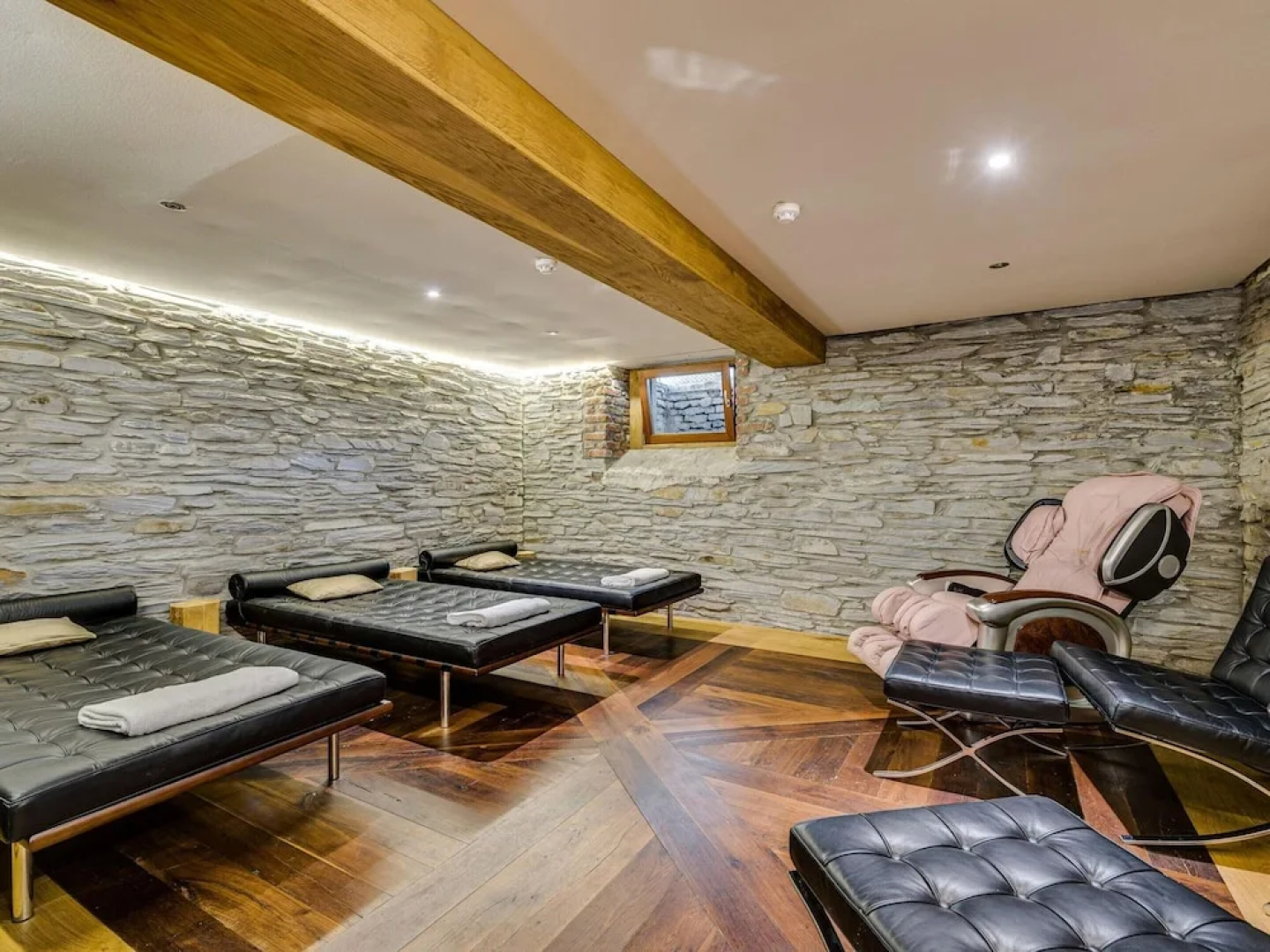 Group Stay With Spa in Vielsalm