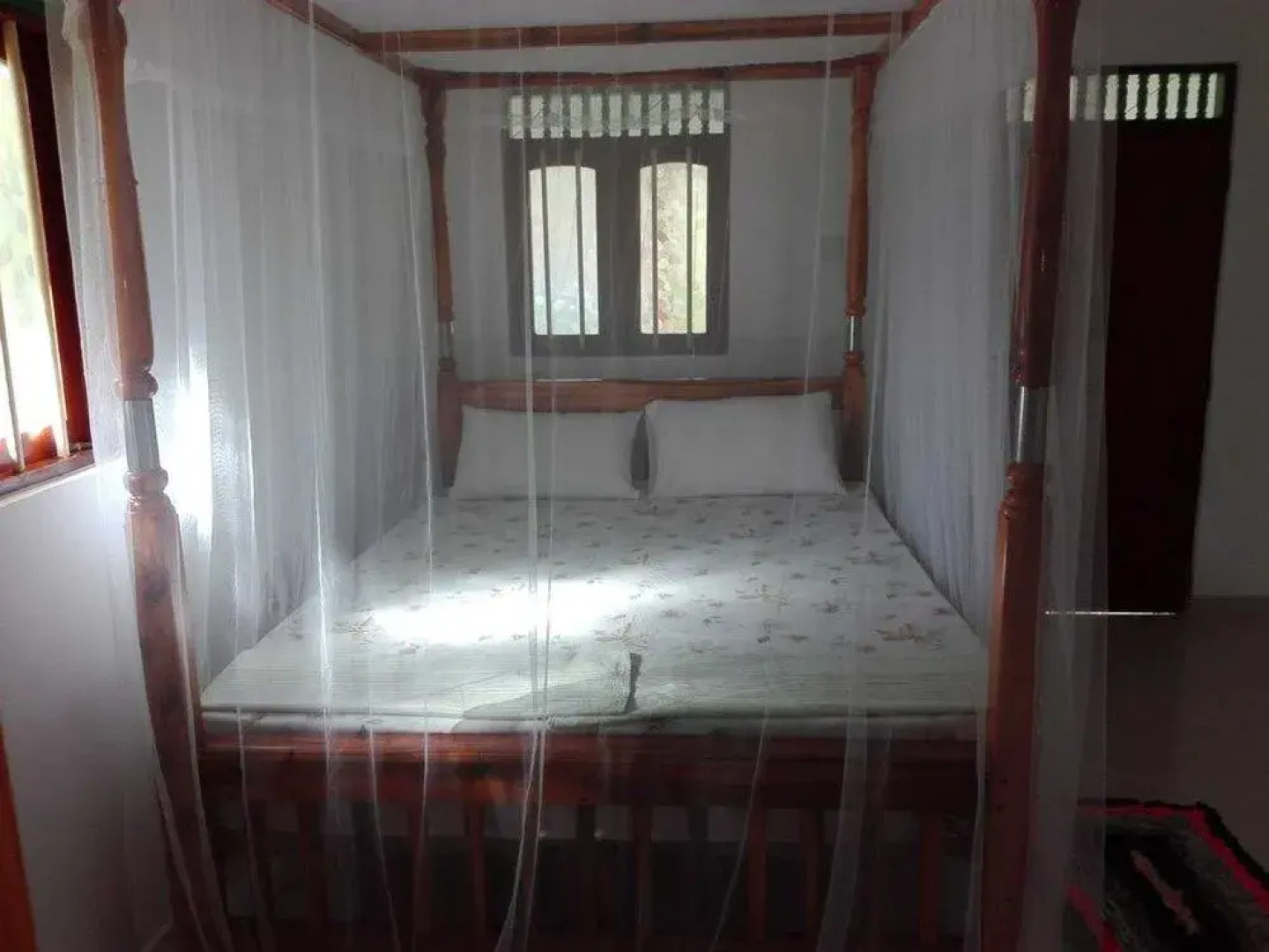 Yoho Green Garden Cabanas