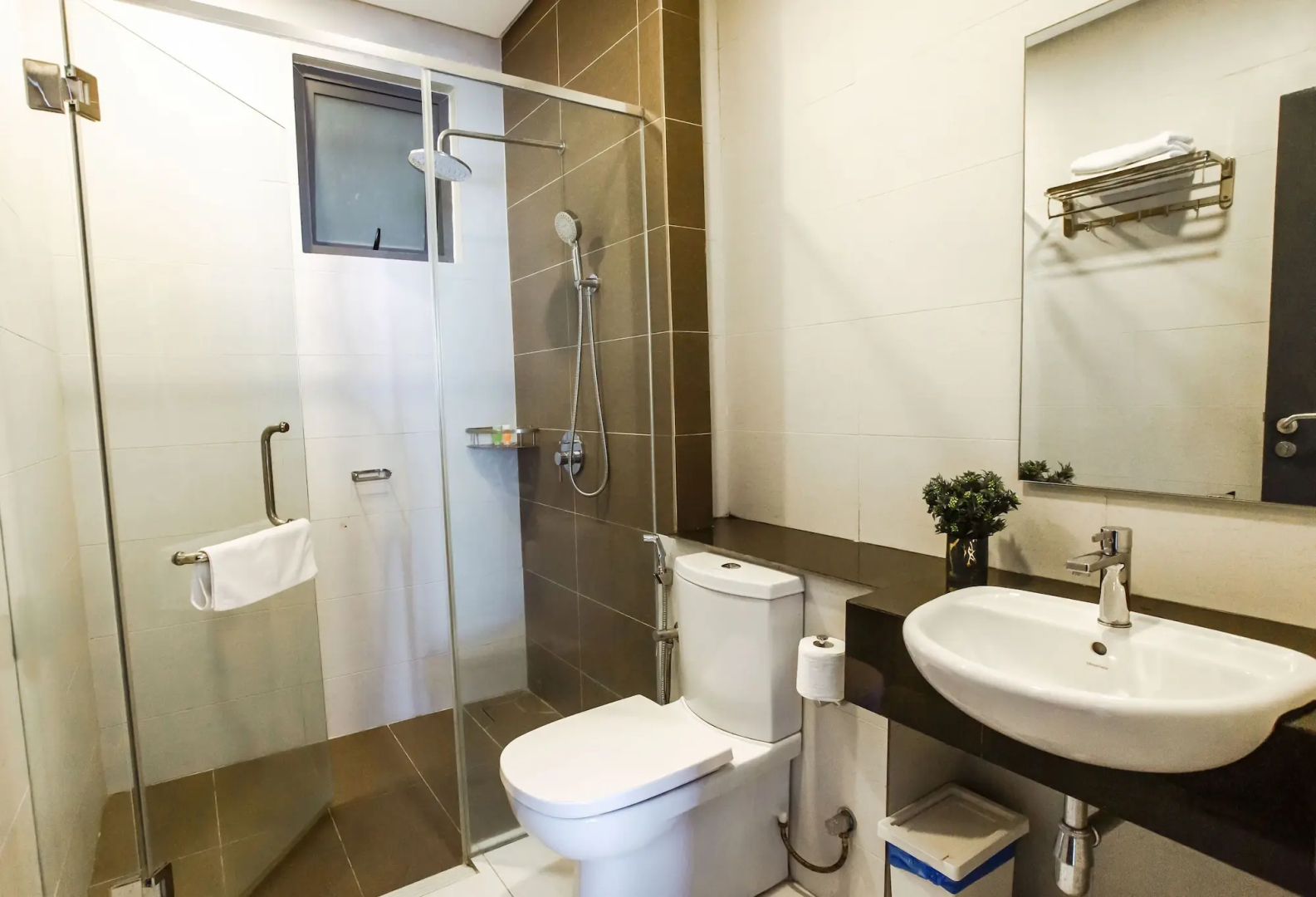 Da Men Suites S by Subhome