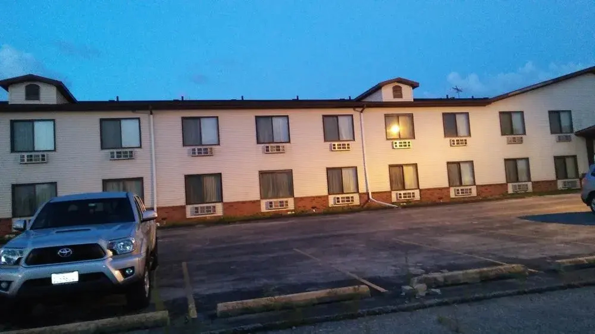 Marifah Inn - Sunset Inn