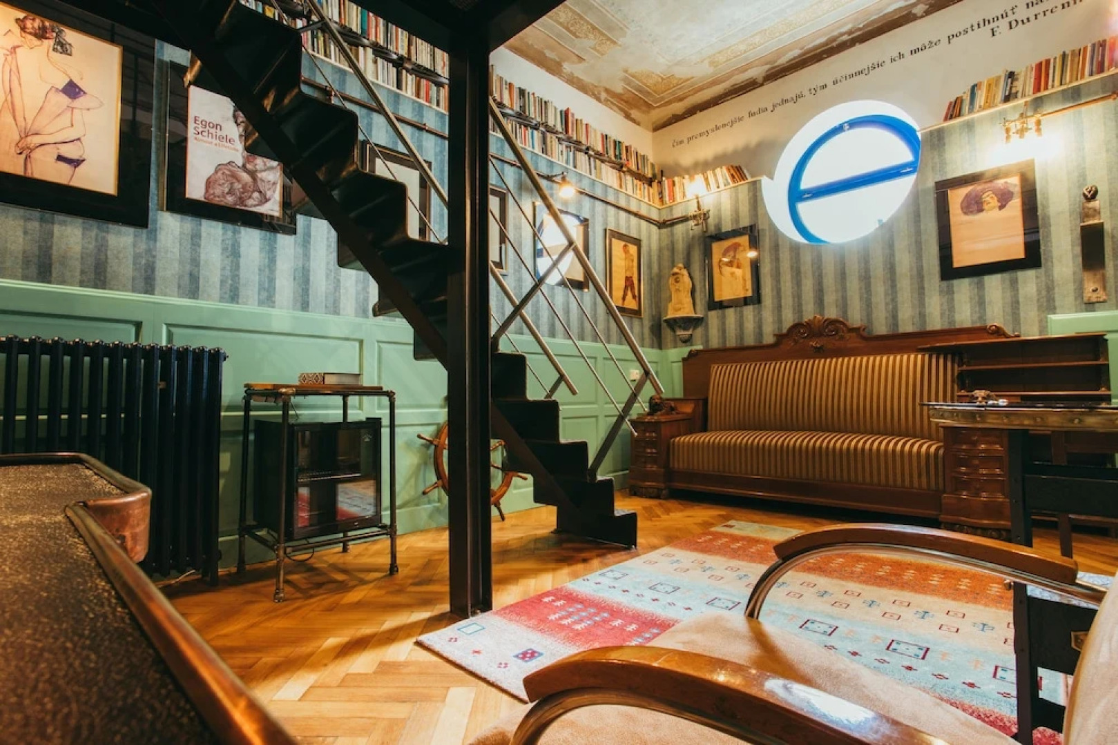 Divná Pani Luxury Gallery Rooms