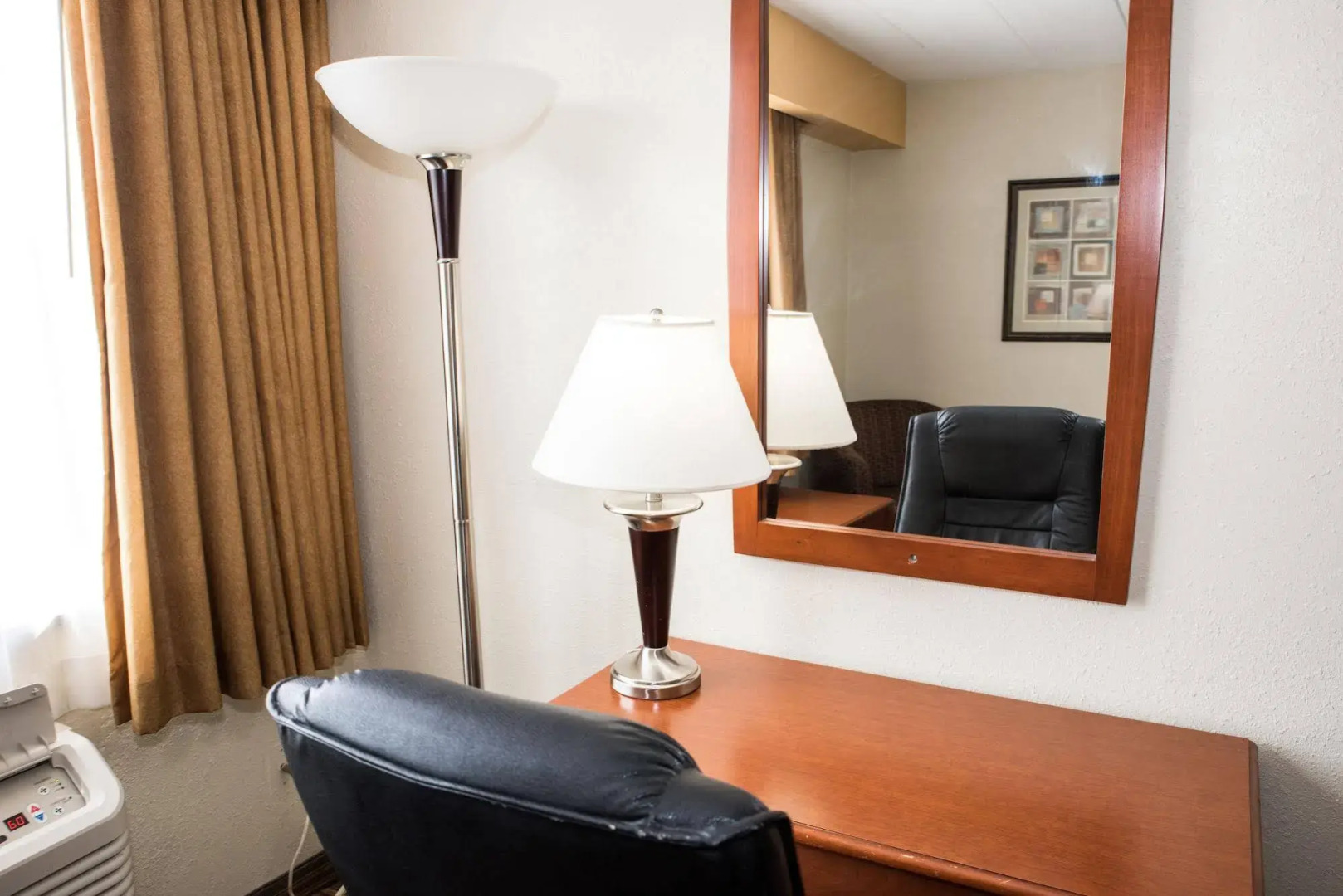 Airport Plaza Inn and Conference Center