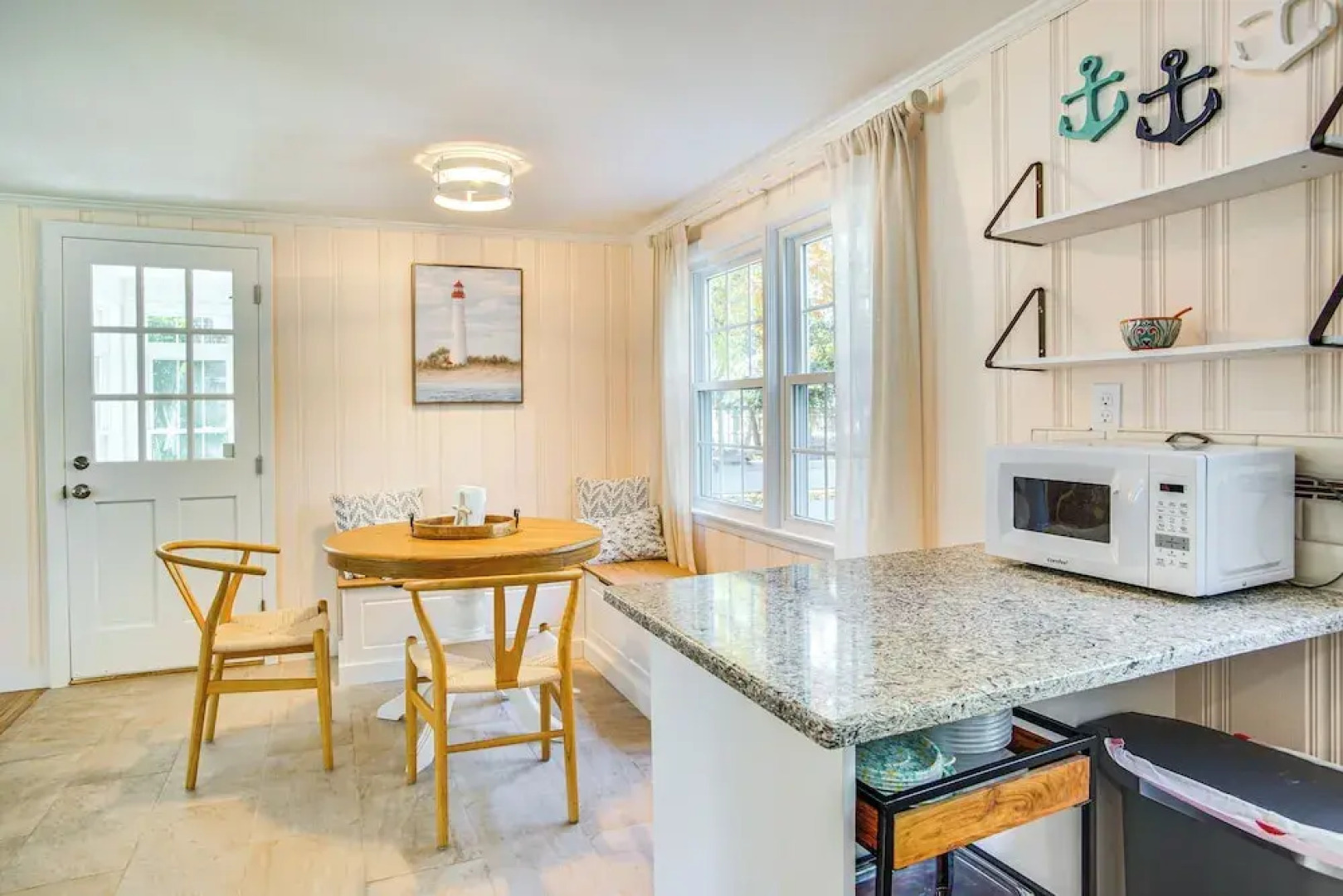 Bike to Private Beach: Cape Cod Escape w/ Sunroom