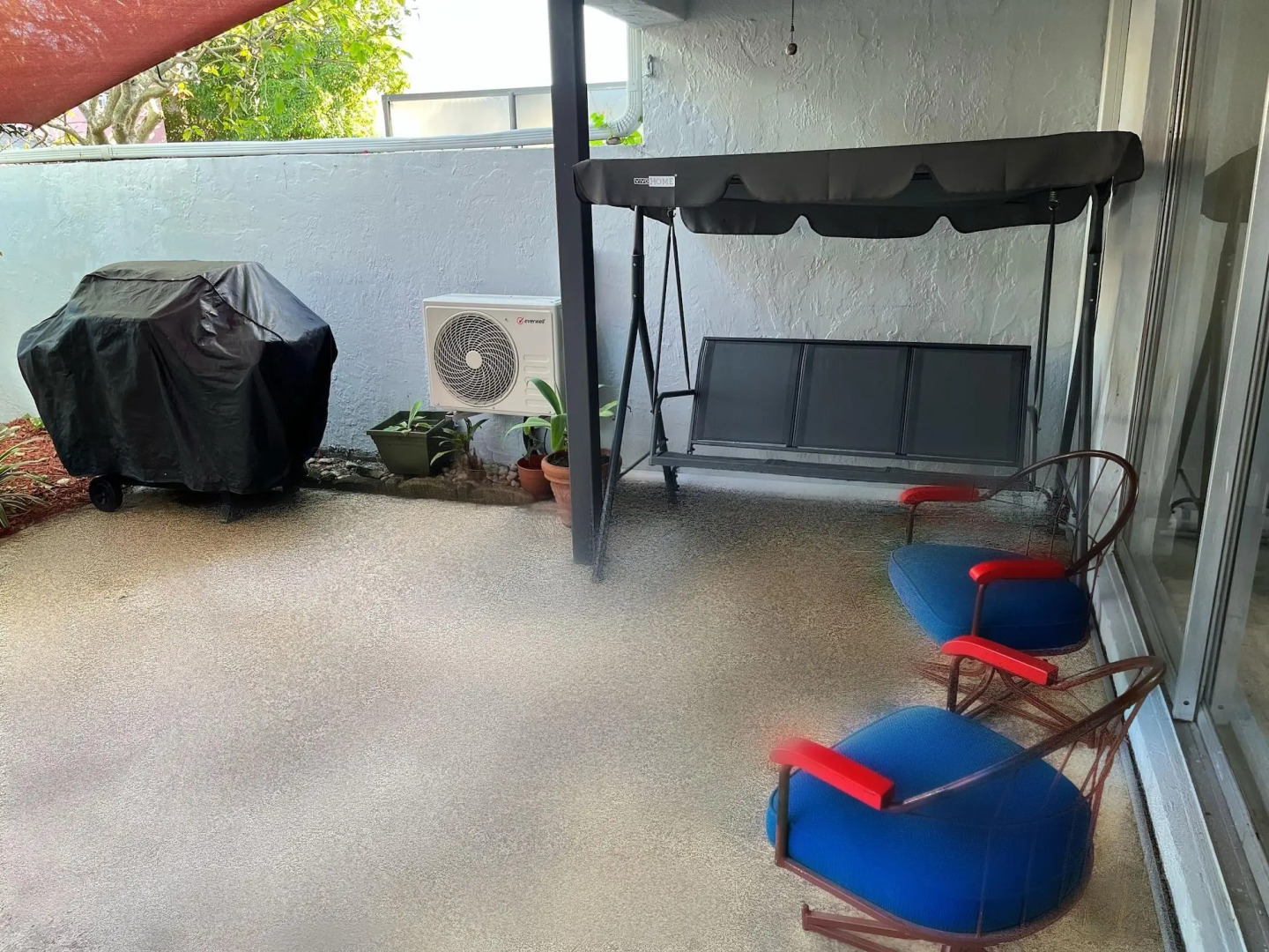 Luxurious & Spacious Townhouse in Prime Location