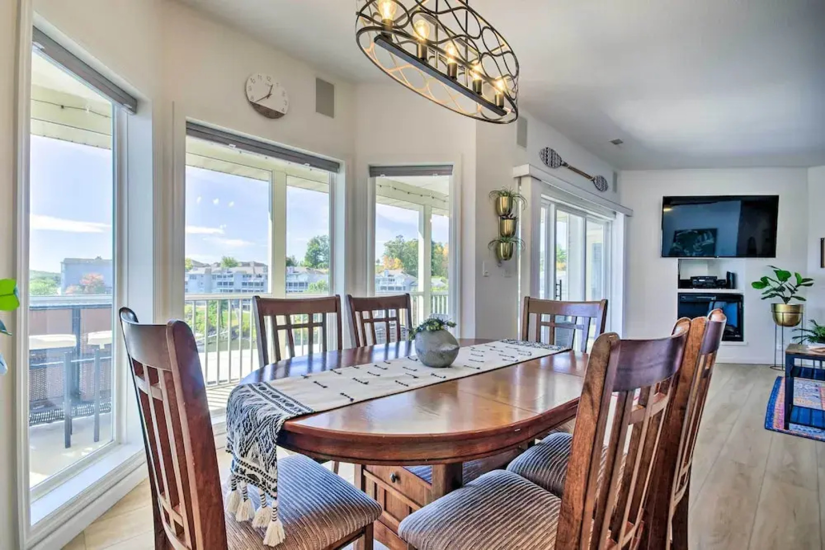 Boat Slip + Pool Access: Lake Ozark Condo!