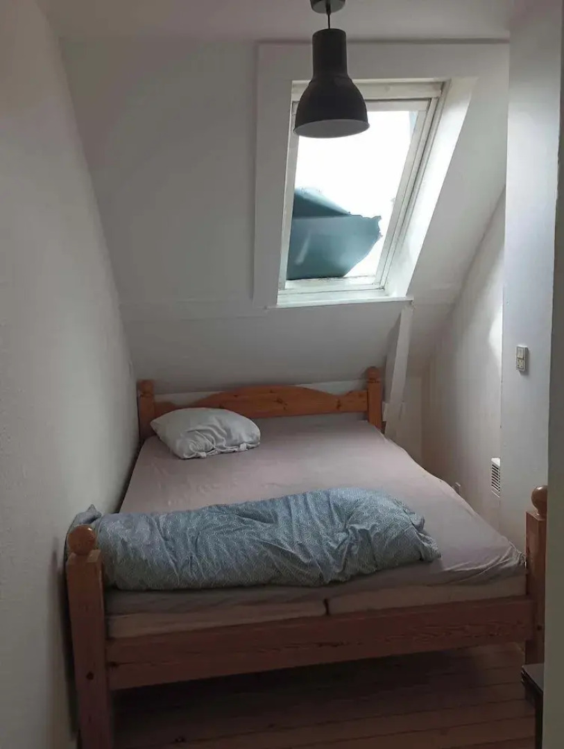 Room in Guest Room - North Beach Inn Guesthouse