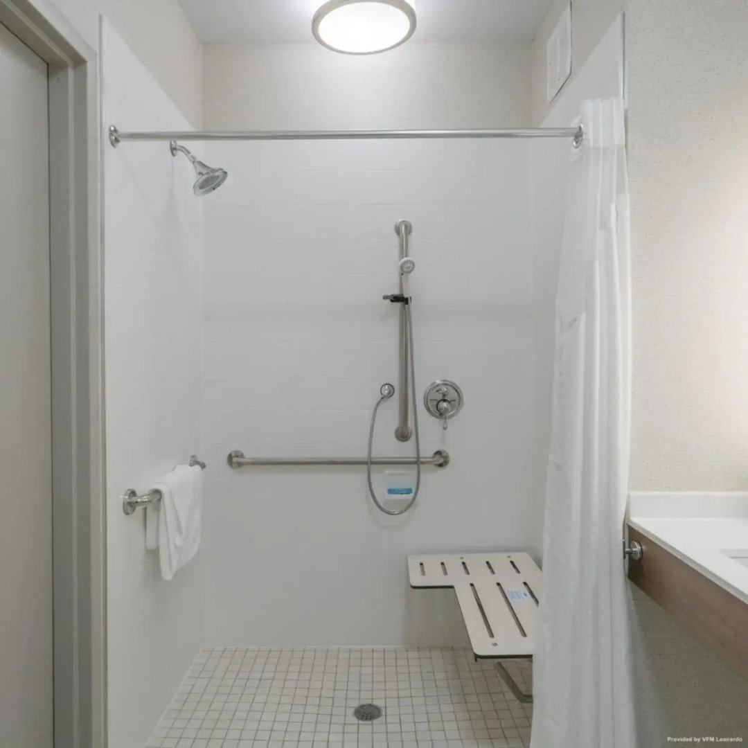 Holiday Inn Express Hotel & Suites Grand Blanc by IHG