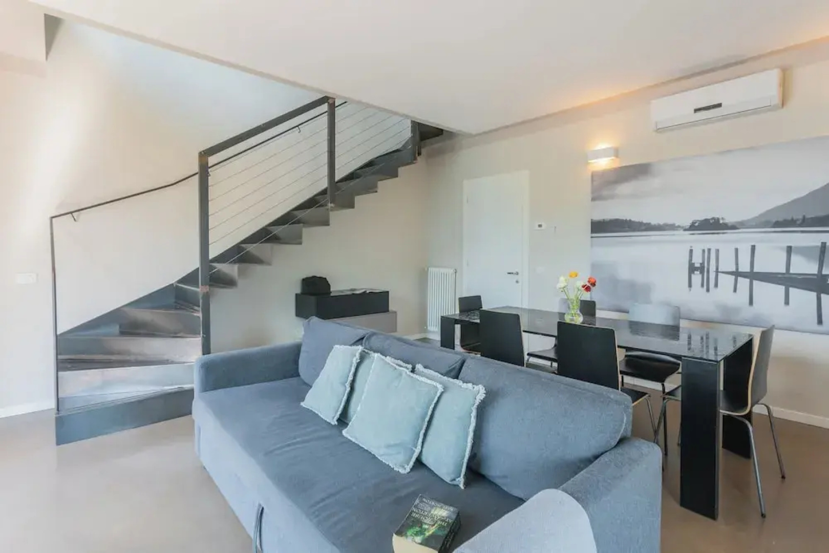 Mulino Vista Lake by Rent all Como