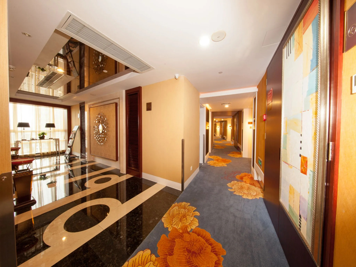 Zhuhai Charming Holiday Hotel