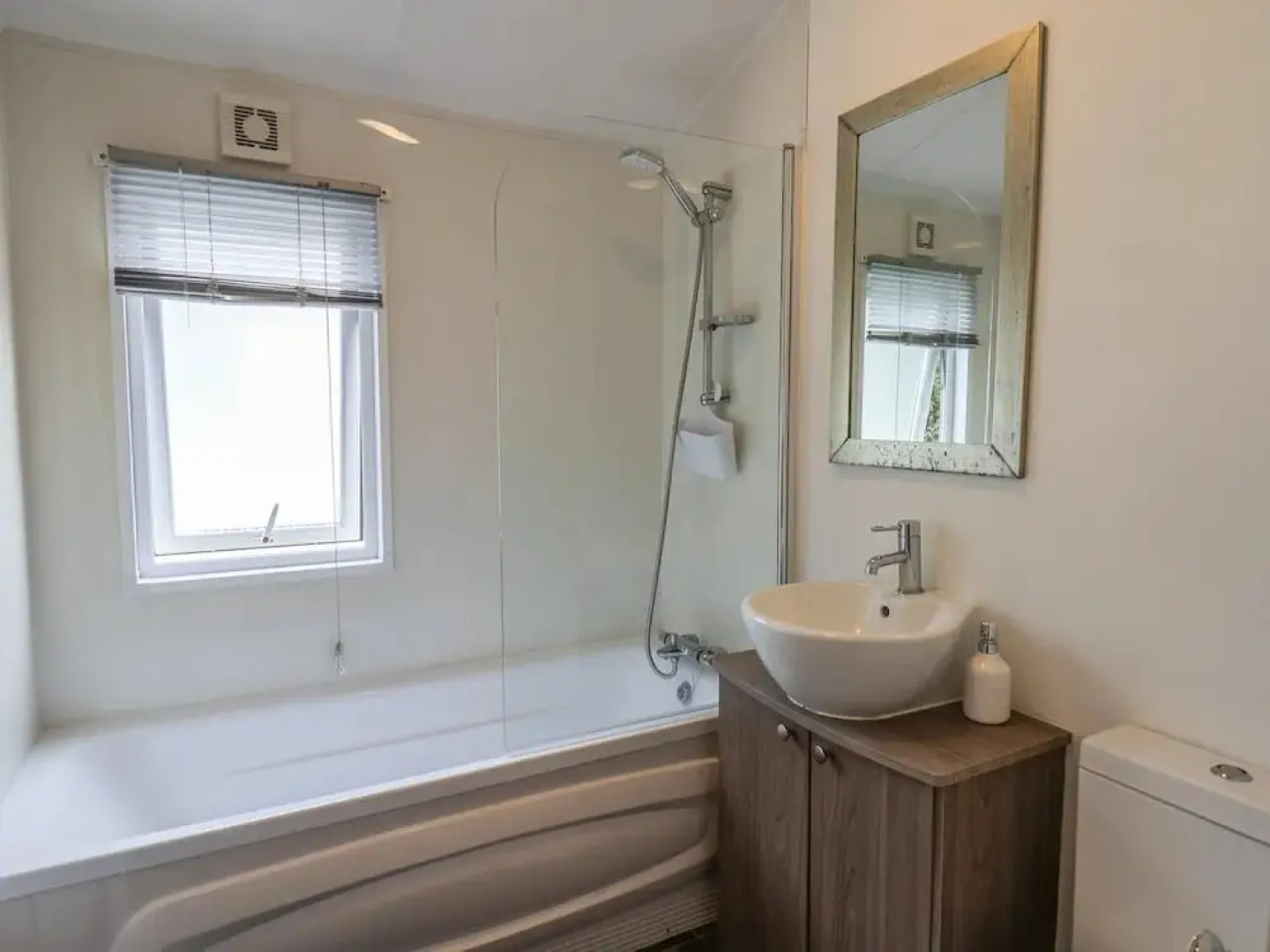 Evergreen Pines Cayton Bay Holiday Park