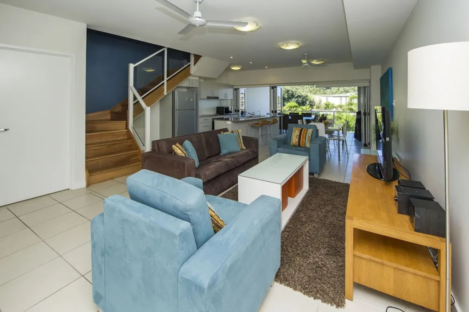 Beachside Magnetic Harbour Holiday Apartments