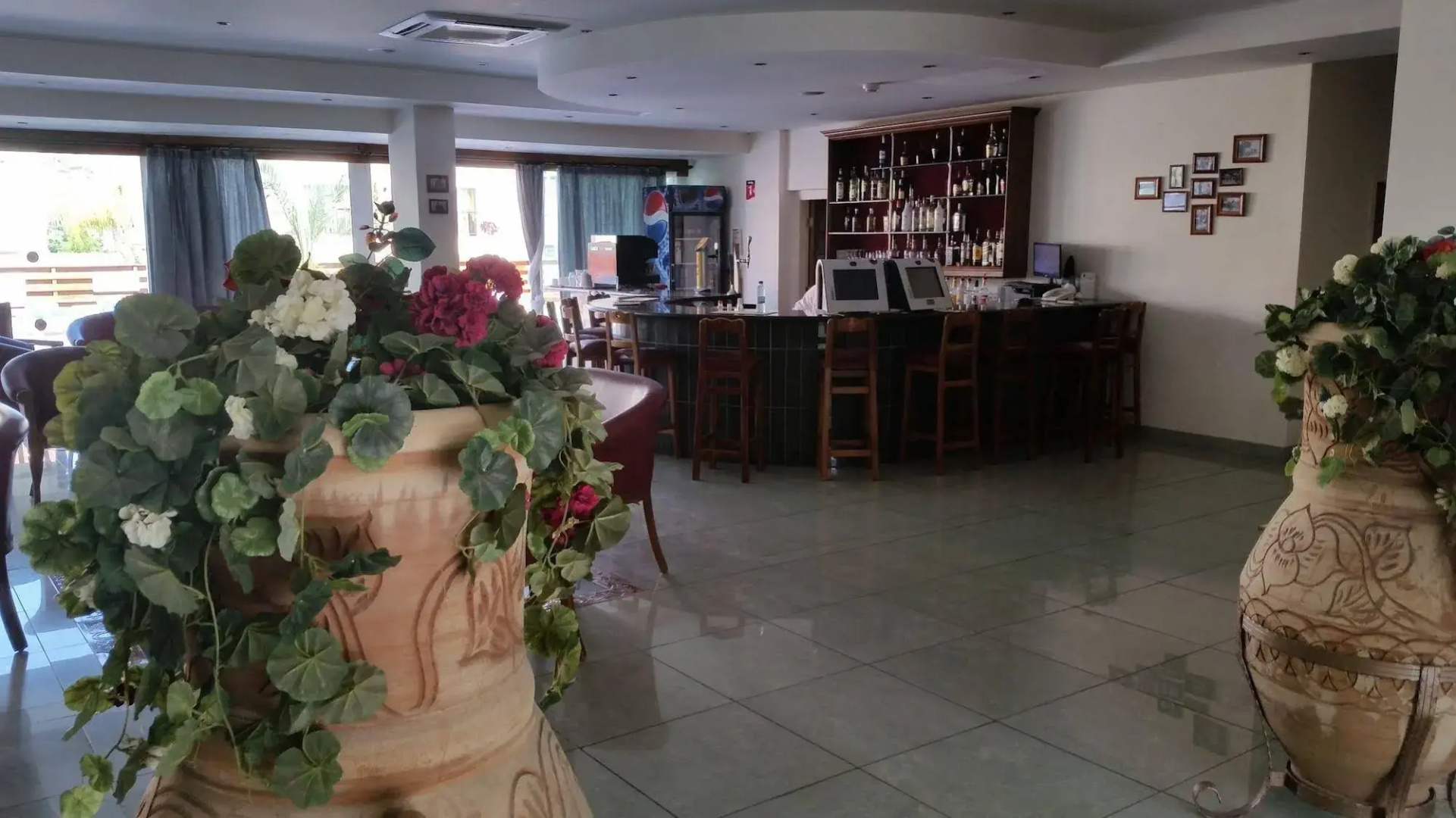 Moniatis Hotel