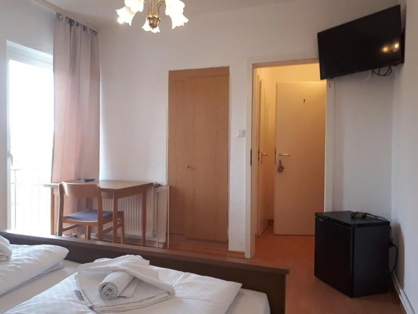Hotel Taverne Inos