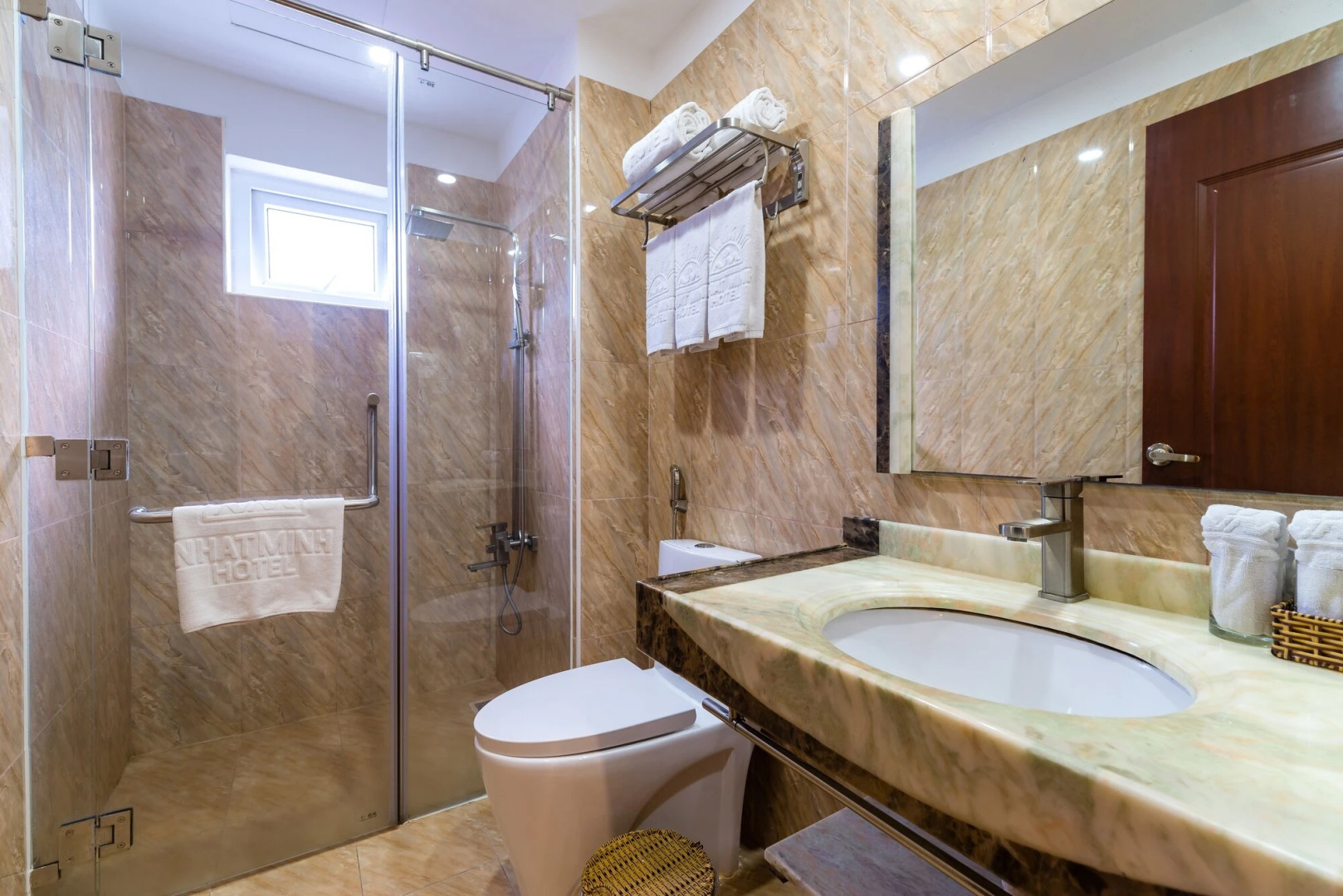 Nhat Minh Hotel and Apartment