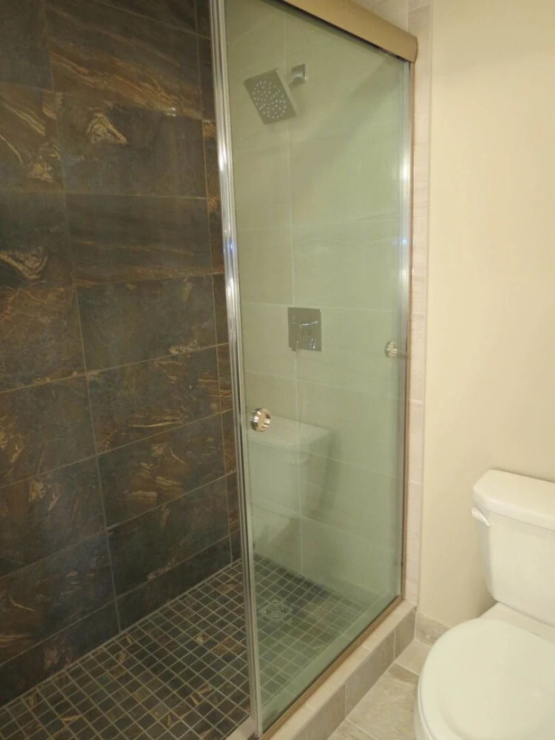 Edgewater Hotel and Suites