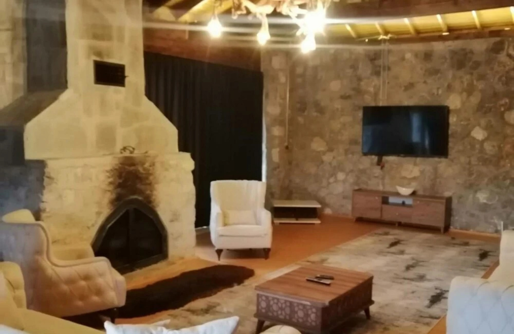 Lovely and Cozy Stone House With Hammam and Fireplace in Iznik Bursa