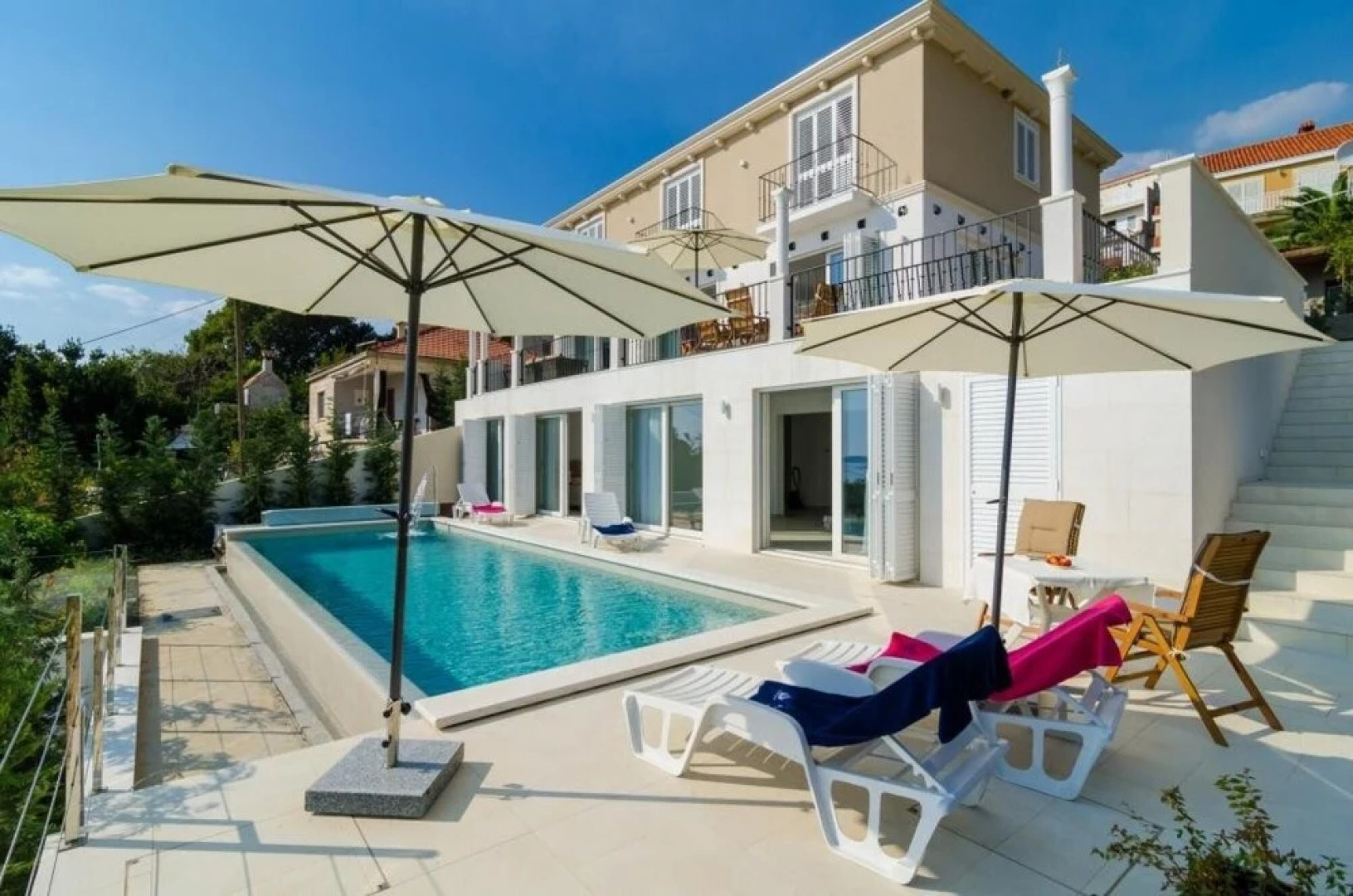 Villa Orlando - Five Bedroom Villa With Swimming Pool and Sea View ID Direct Booker 3375