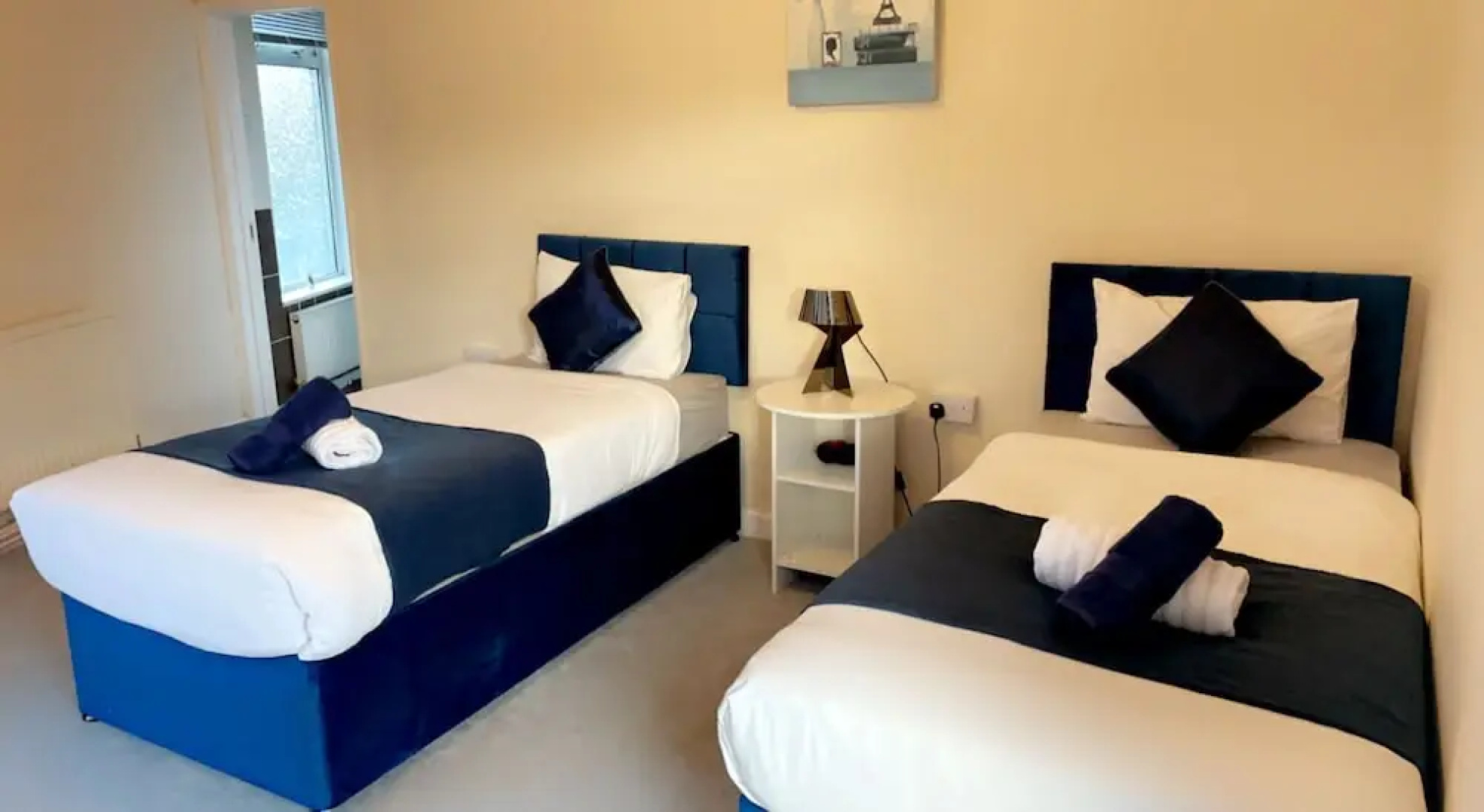 Impeccable 1-bed, Sleeps 2, Free Parking