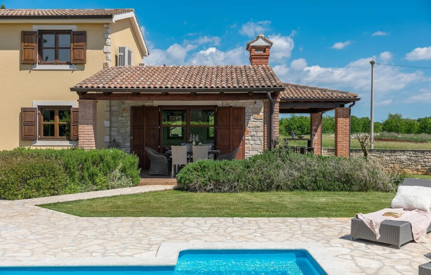 Amazing Home in Vosteni With 3 Bedrooms and Outdoor Swimming Pool