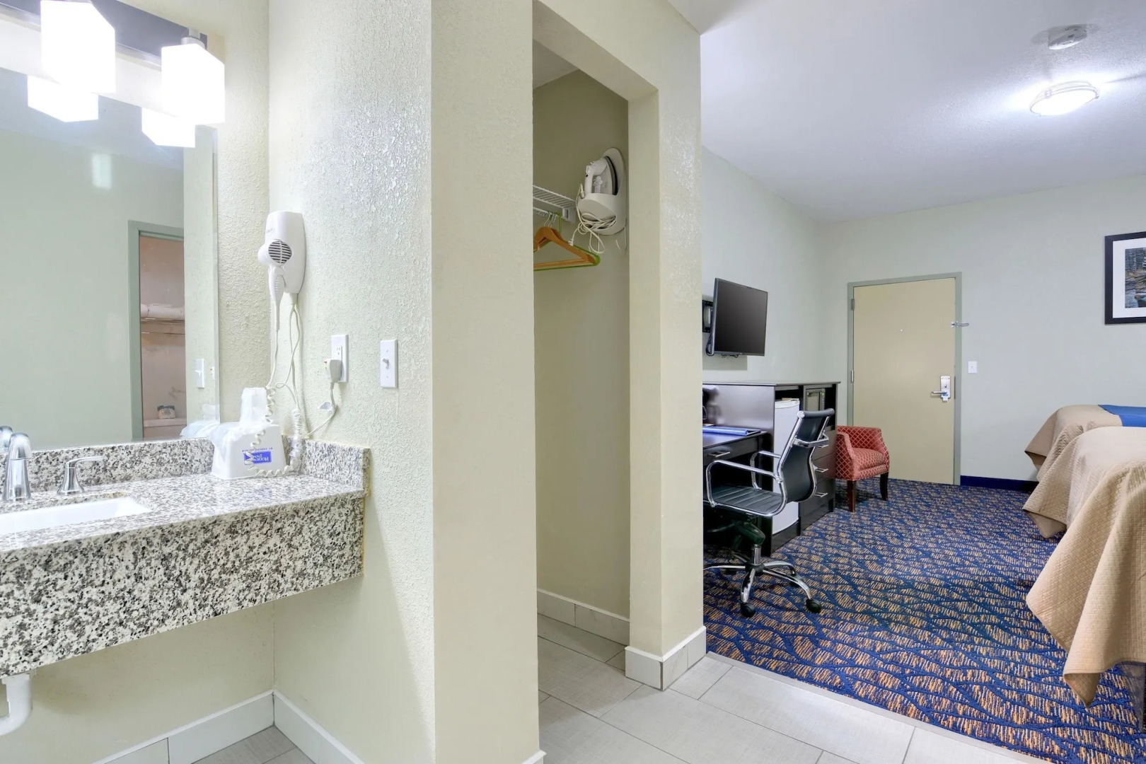 Rodeway Inn & Suites Ithaca South