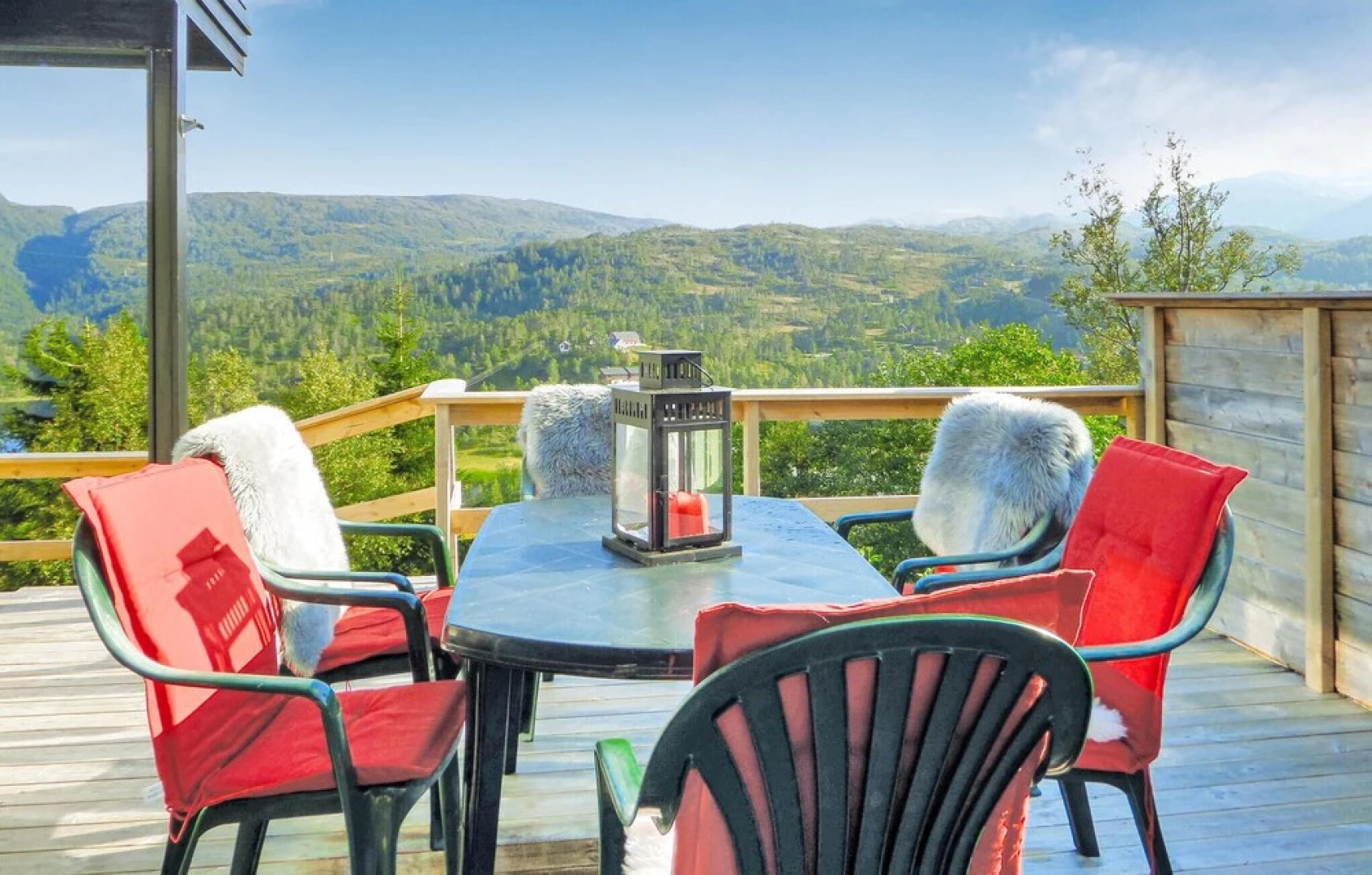 Nice Home in Norheimsund With 5 Bedrooms and Wifi