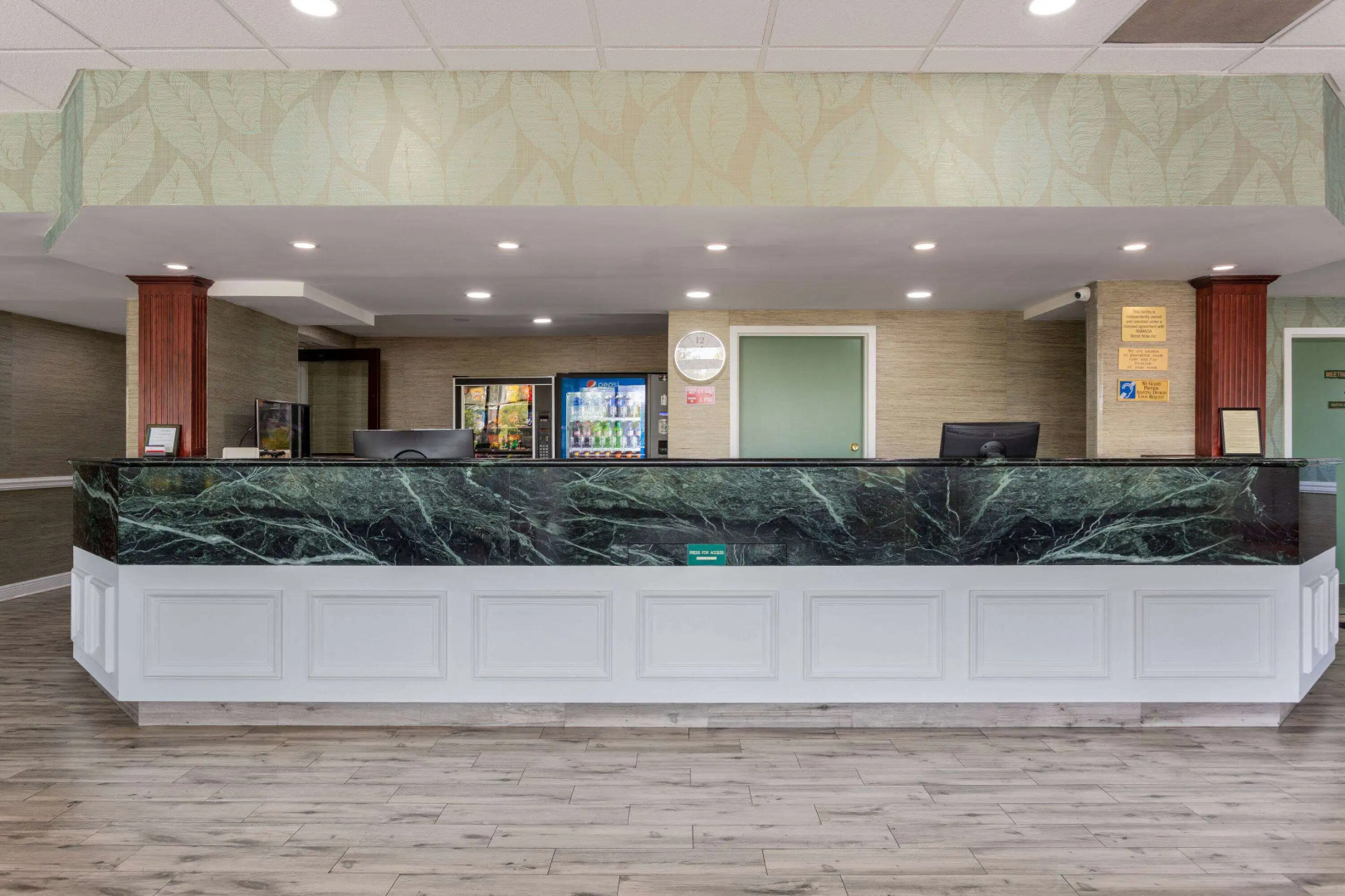 Ramada by Wyndham Altamonte Springs Near I-4