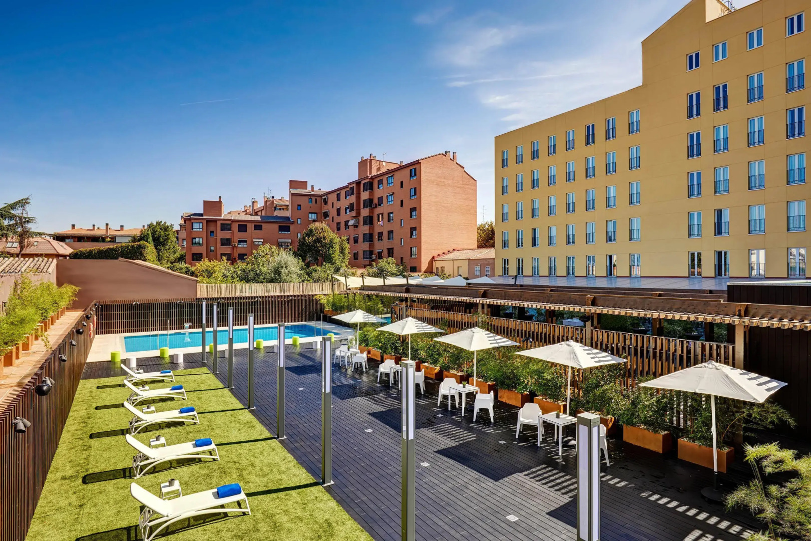 Отель Sercotel Alcalá 611