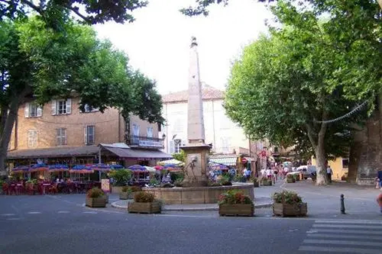 Aups Clemenceau Lac Et Gorges Du Verdon