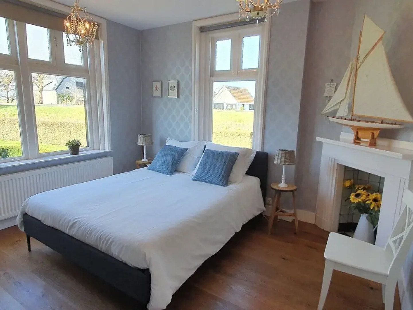 Spacious Farmhouse in Ijzendijke With Garden