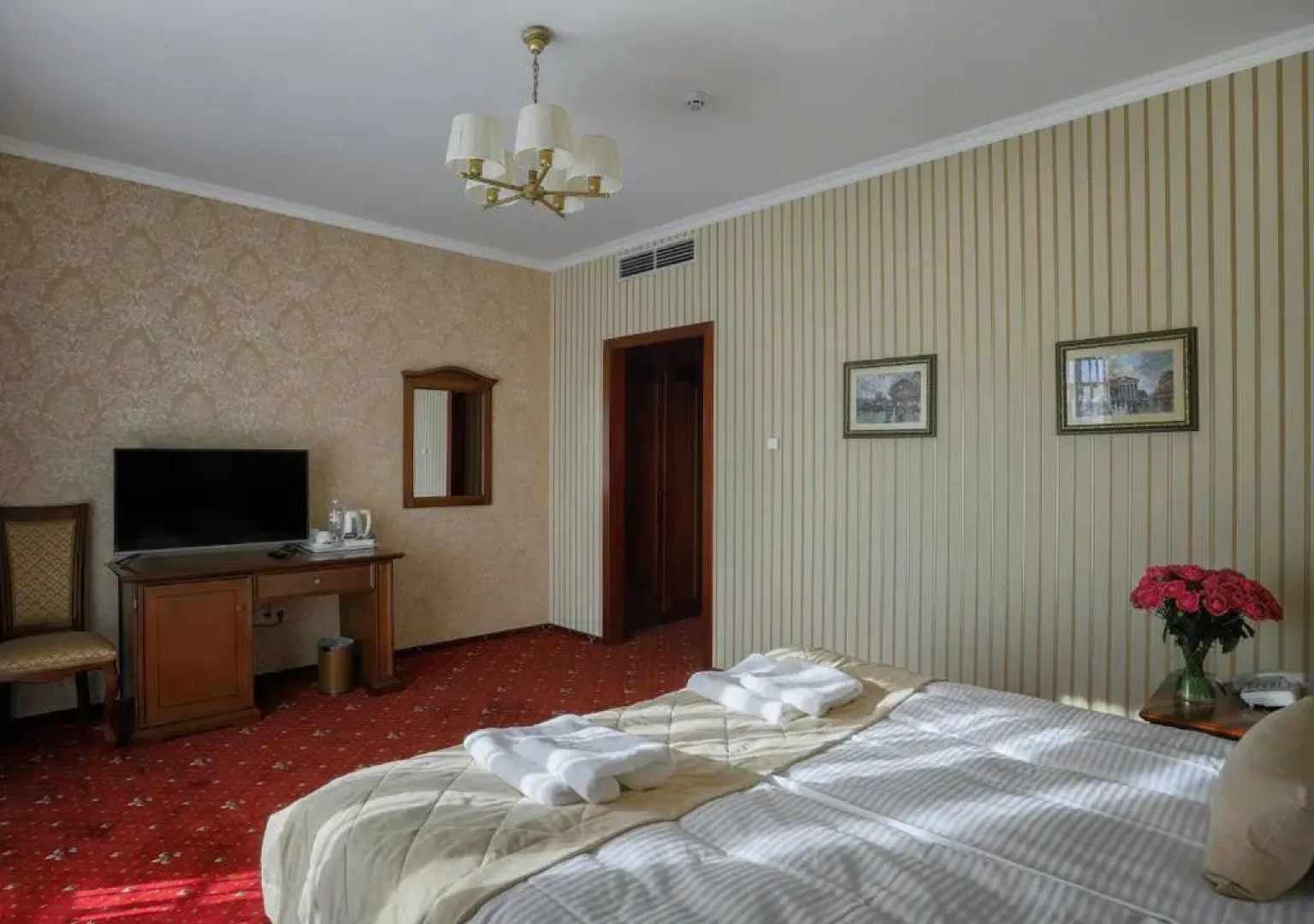 Отель Fenix Town