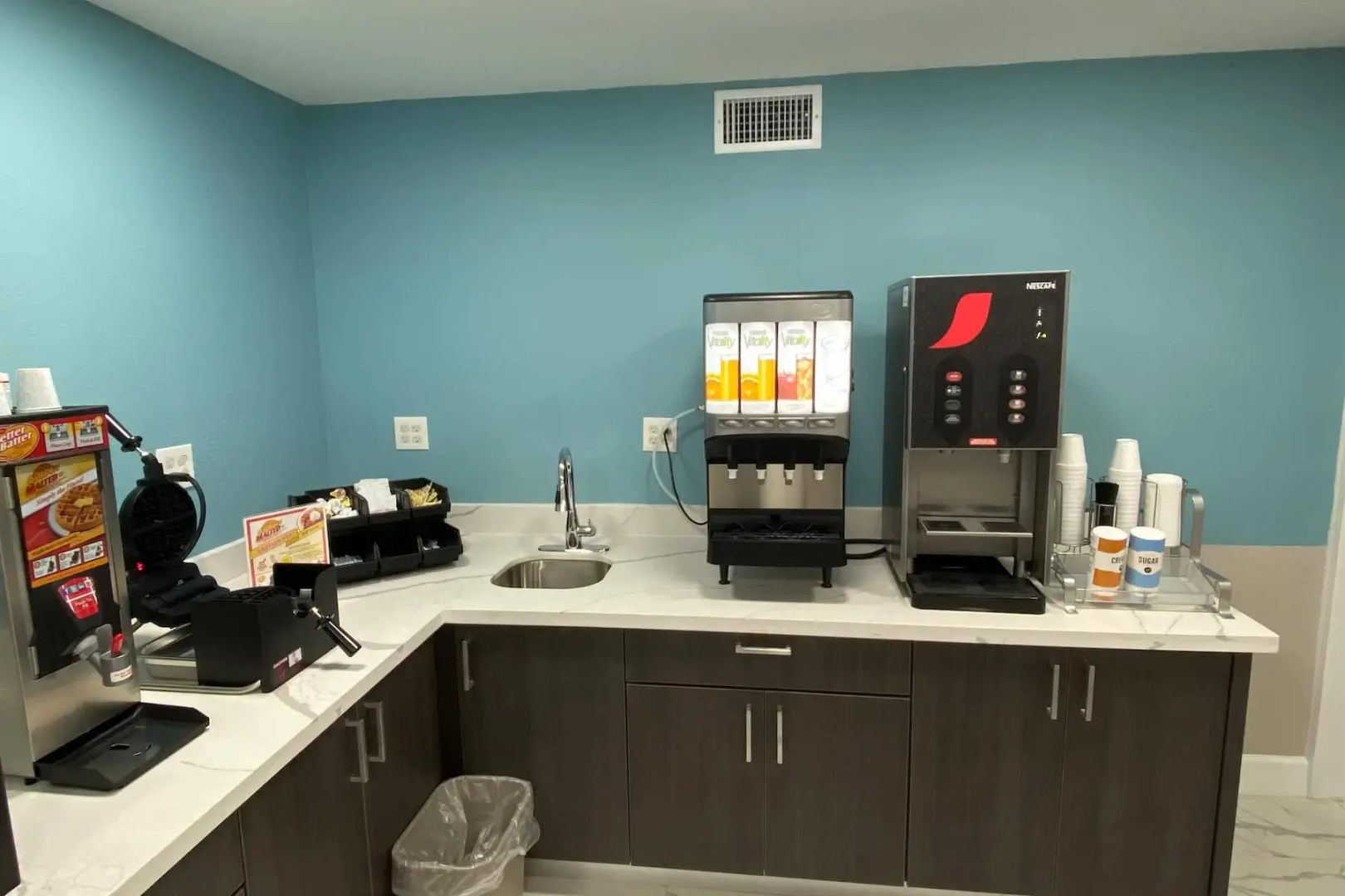 Days Inn by Wyndham Waco University Area