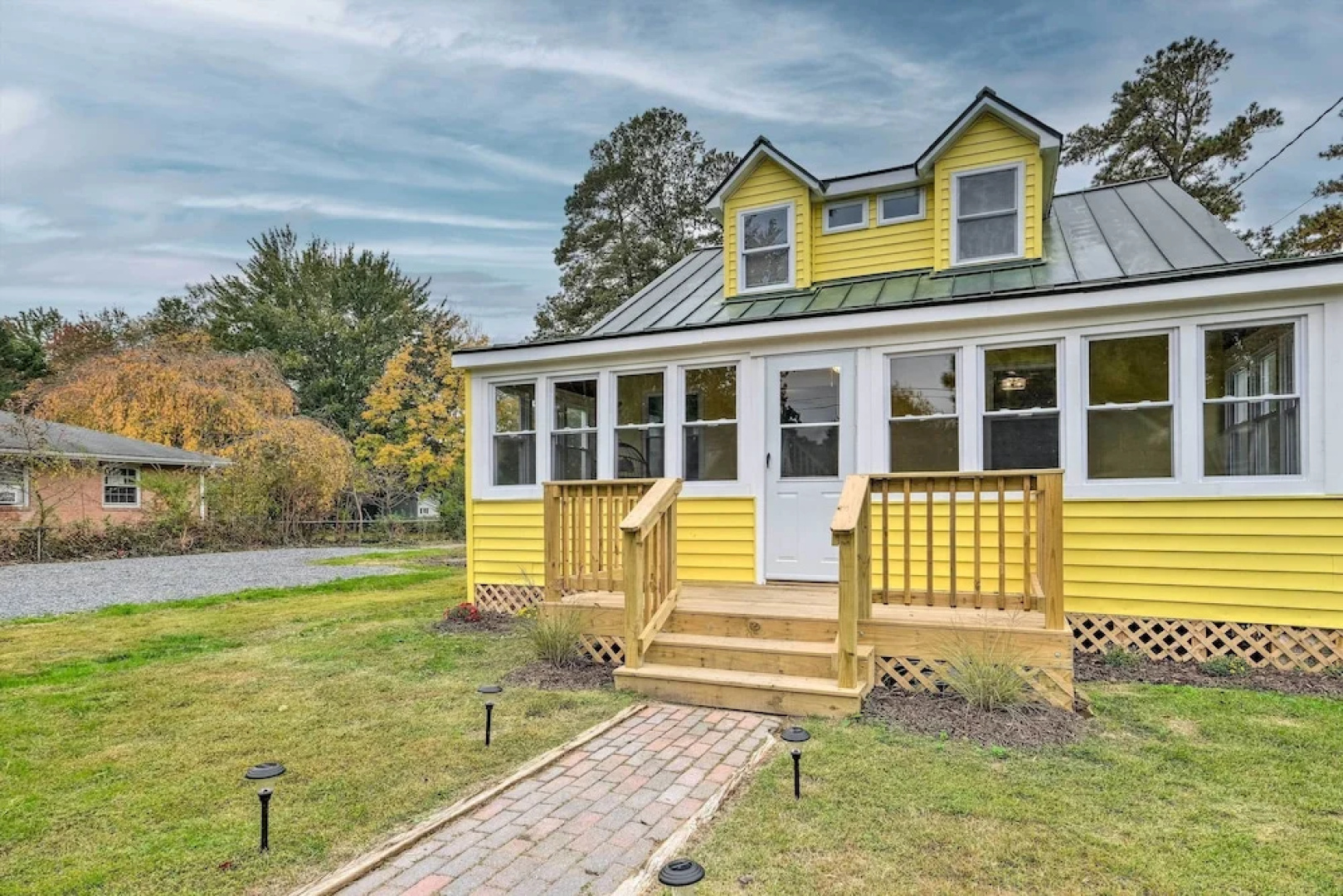 Updated North Beach Cottage: Pet Friendly!
