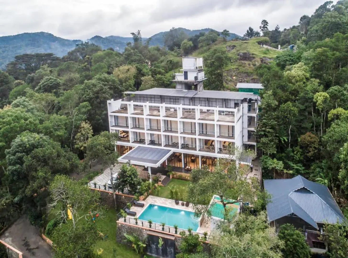 Wild Avenue Resort & Spa