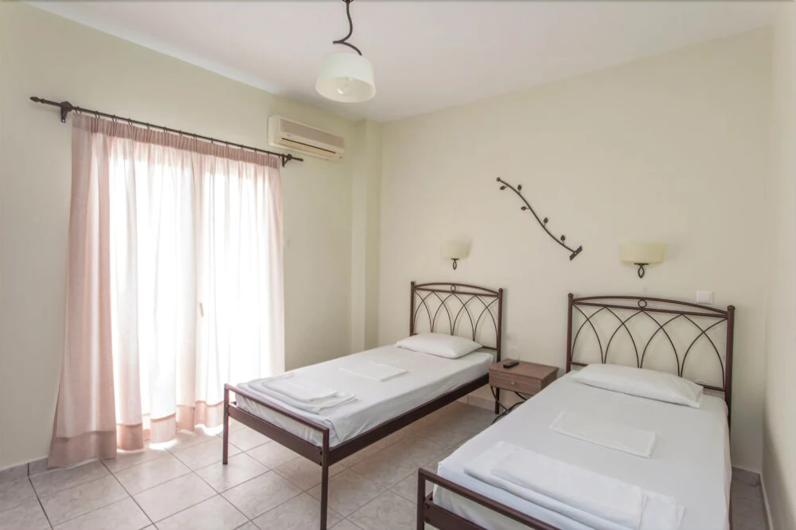 Konstantinos Hotel & Apartments 2